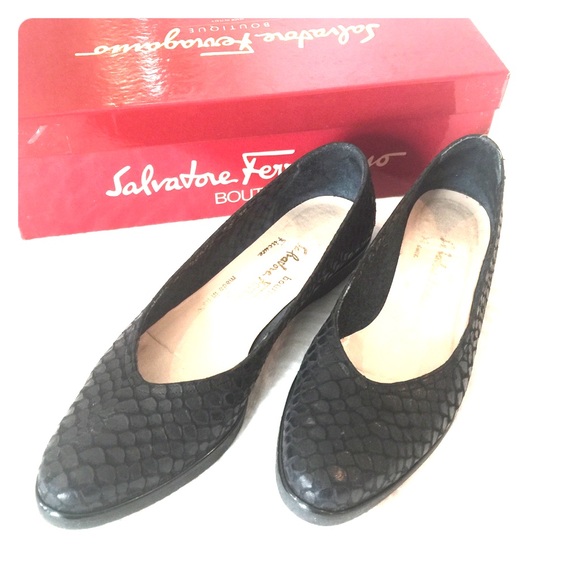 Salvatore Ferragamo snake print flats - Picture 2 of 7
